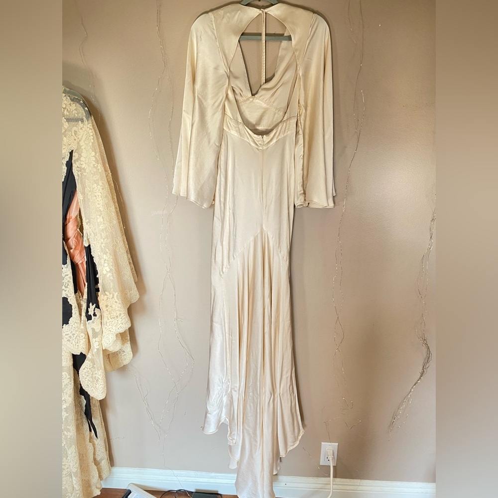 NWT Shona Joy La Lune Plunging V-neck, Backless Maxi Dress in Cream - Picture 10 of 11